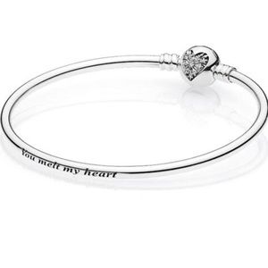 Pandora Jewelry - Limited Edition: Pandora Bracelet Pandora Jewelry - Limited Edition: Pandora Bracelet